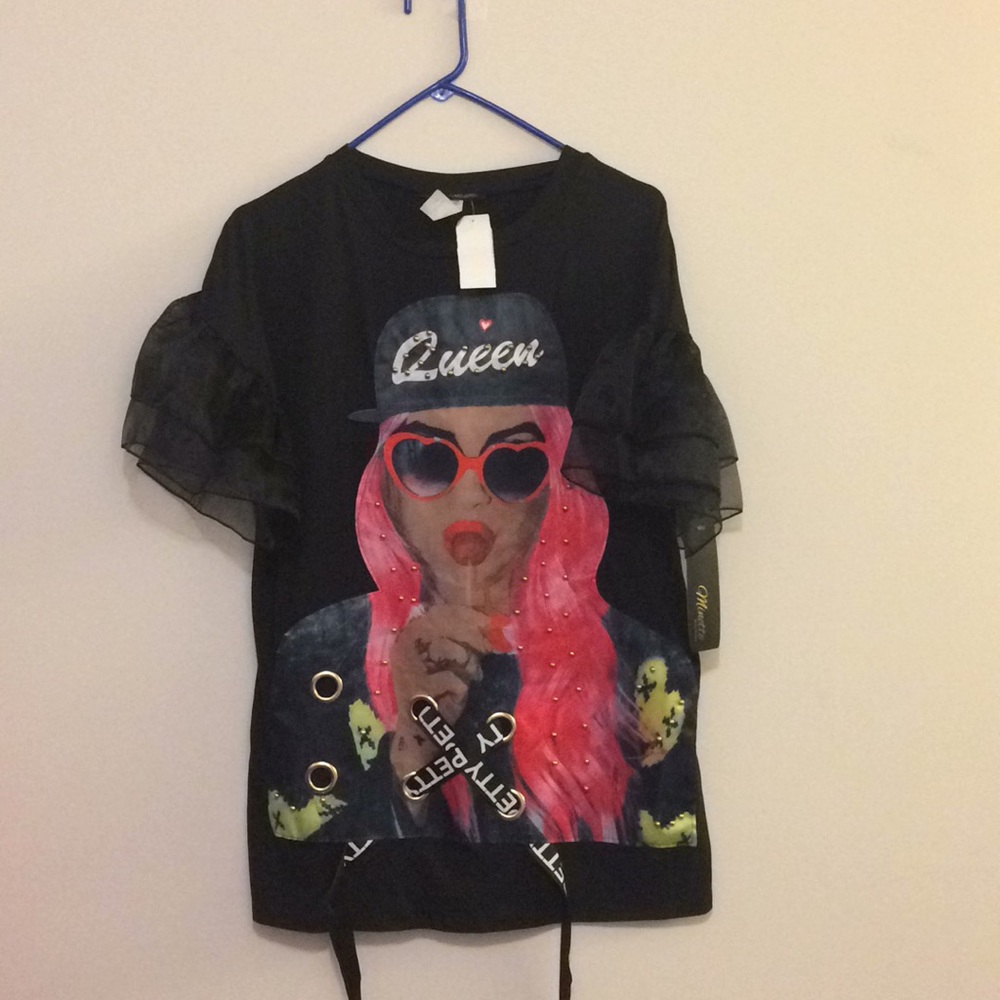 Brand new shirt with ruffles